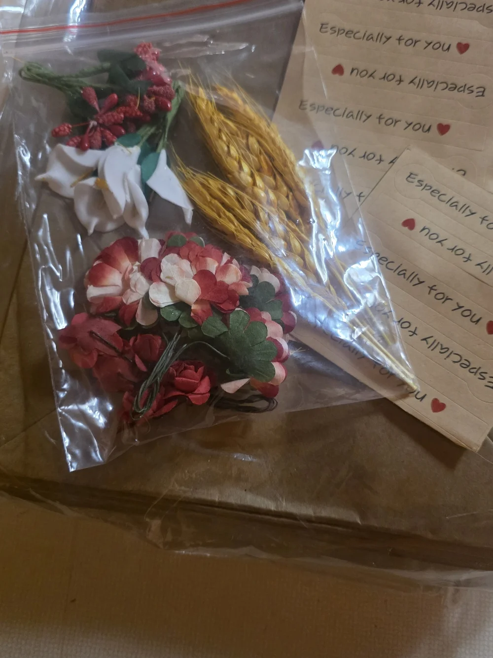 Kraft Paper Gift Bags with Natural Twine Handles and Decorative Accents - Brown